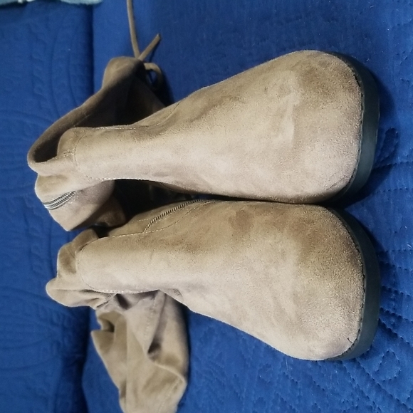 CATHERINE MALANDRINO Morcha Suede Over the Knee Boots - Picture 4 of 8